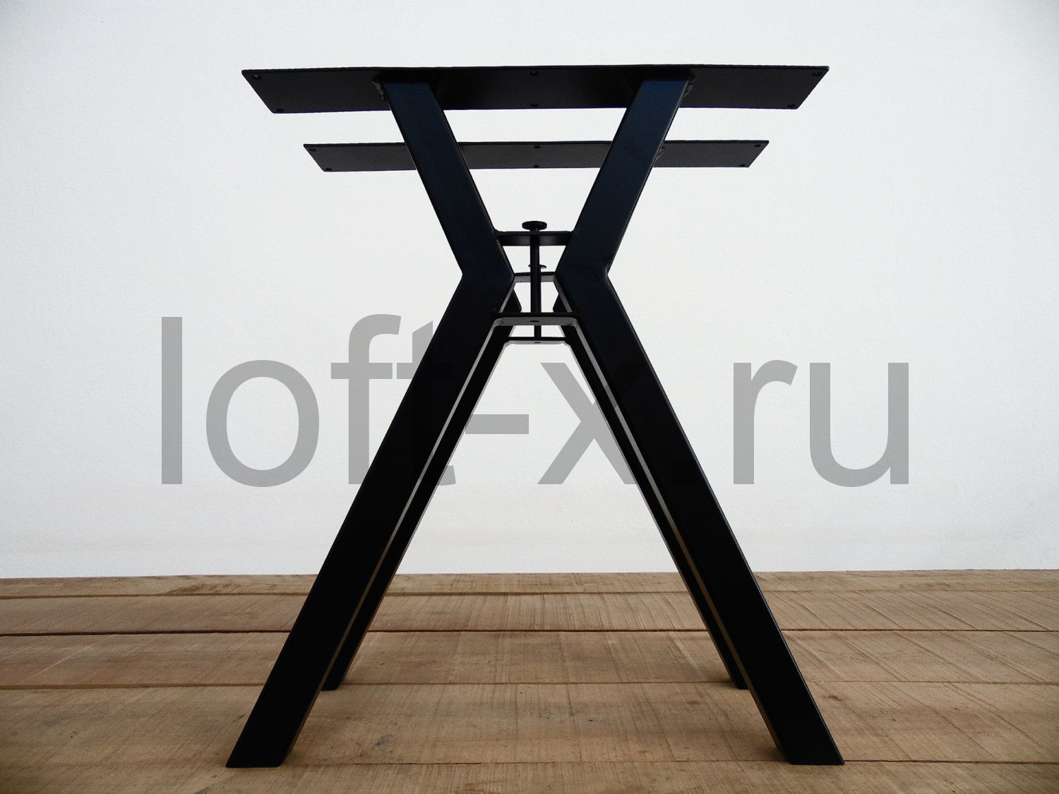 metallicheskie-nozhki-v-forme-h-dlya-stola-1.jpg