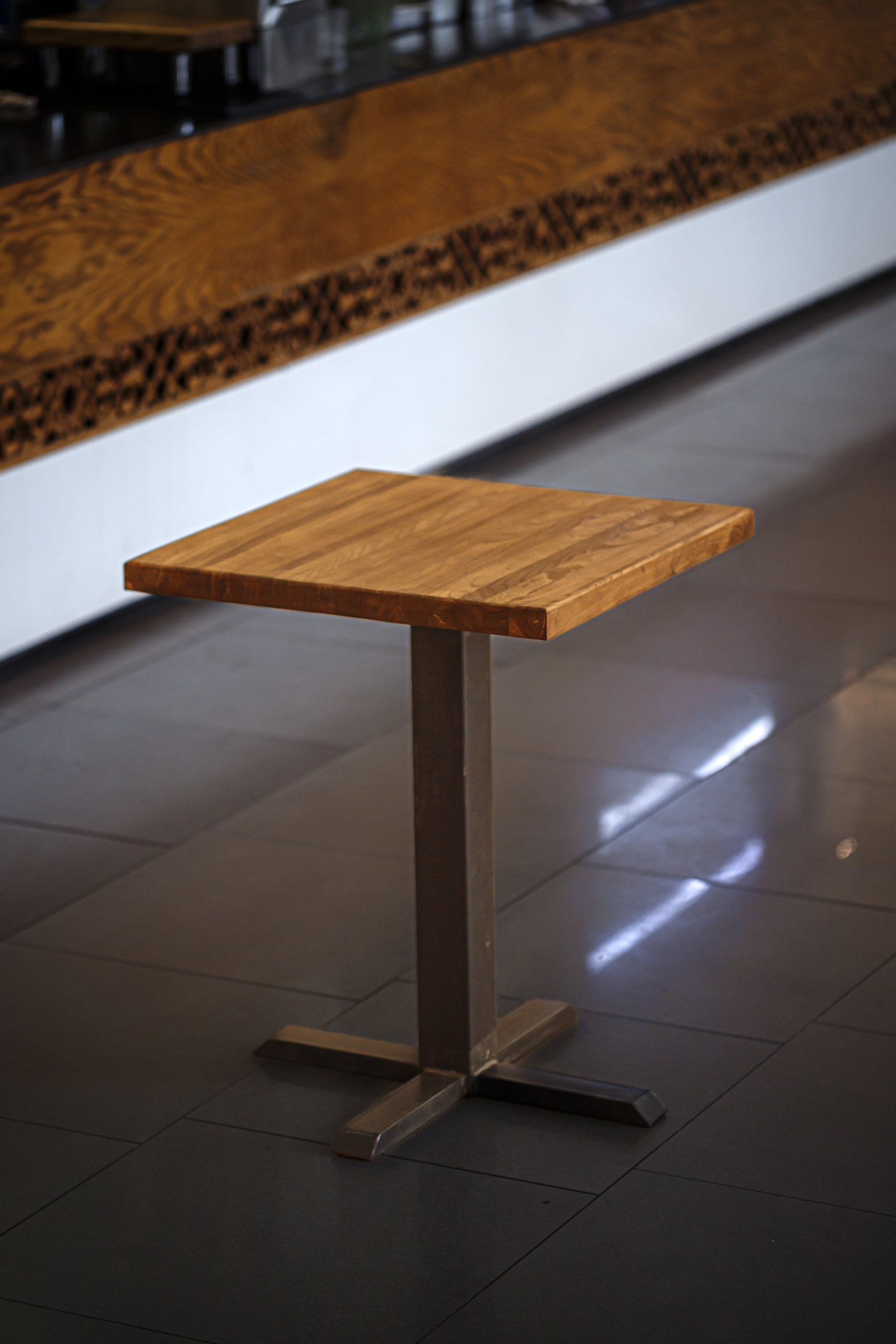 Кофейный стол из массива карагача